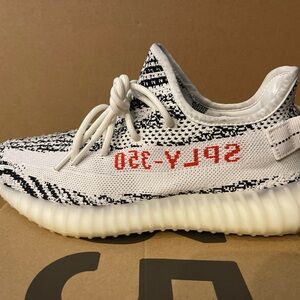 adidas Yeezy Boost 350 V2 'Zebra'  men’s size 9